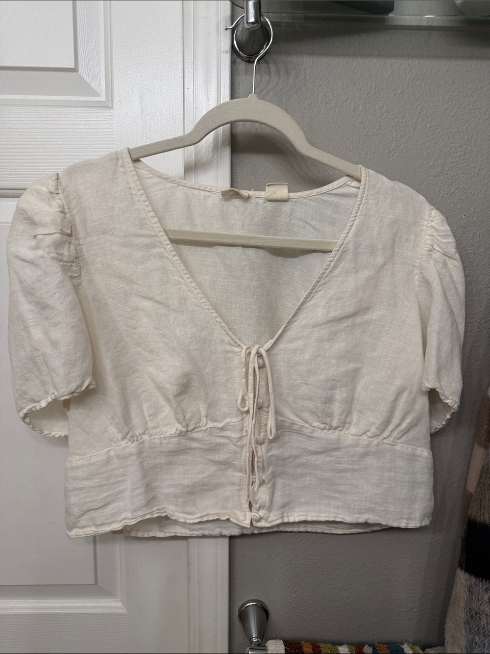 Levi's Cream Tie-Front Cropped Linen-Blend Top